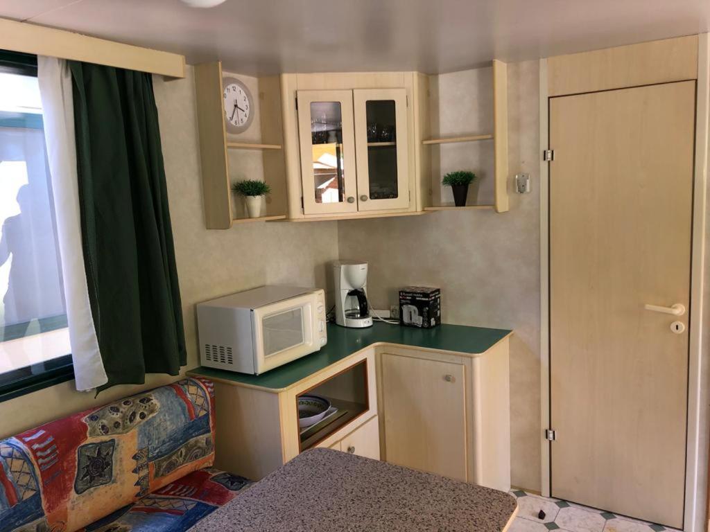 Zona Rosa 5 Chalet Mit Klimaanlage Und Wlan Viareggio Luaran gambar