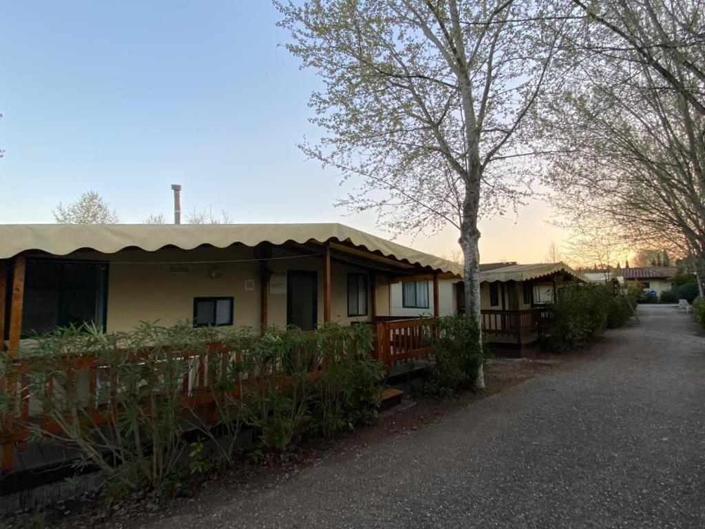 Zona Rosa 5 Chalet Mit Klimaanlage Und Wlan Viareggio Luaran gambar