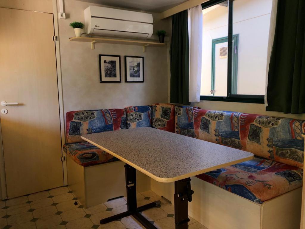 Zona Rosa 5 Chalet Mit Klimaanlage Und Wlan Viareggio Luaran gambar